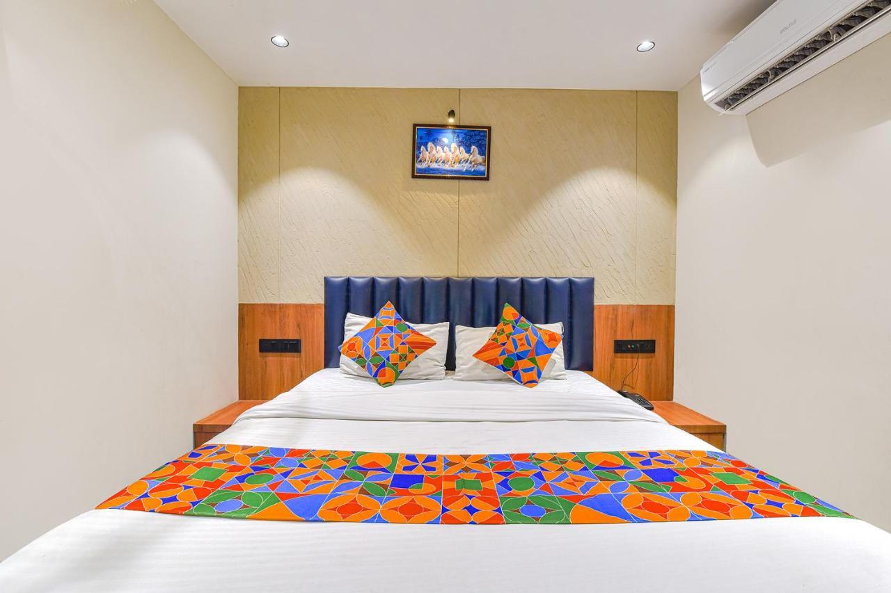 Fabhotel Udhna Inn, Near Udhna Junction Surat Zewnętrze zdjęcie