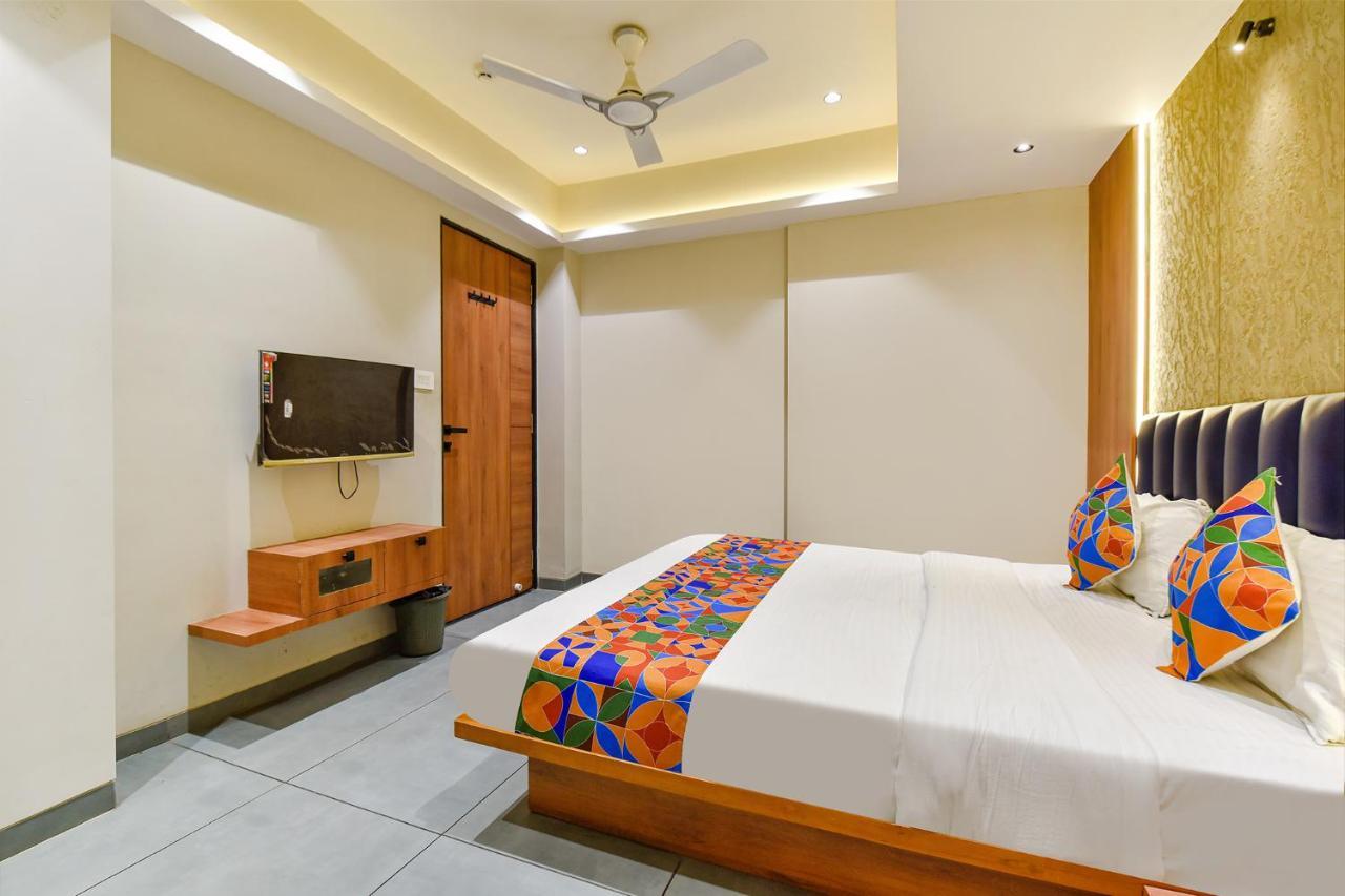 Fabhotel Udhna Inn, Near Udhna Junction Surat Zewnętrze zdjęcie