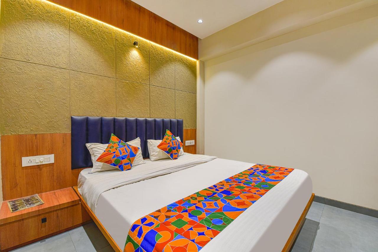 Fabhotel Udhna Inn, Near Udhna Junction Surat Zewnętrze zdjęcie