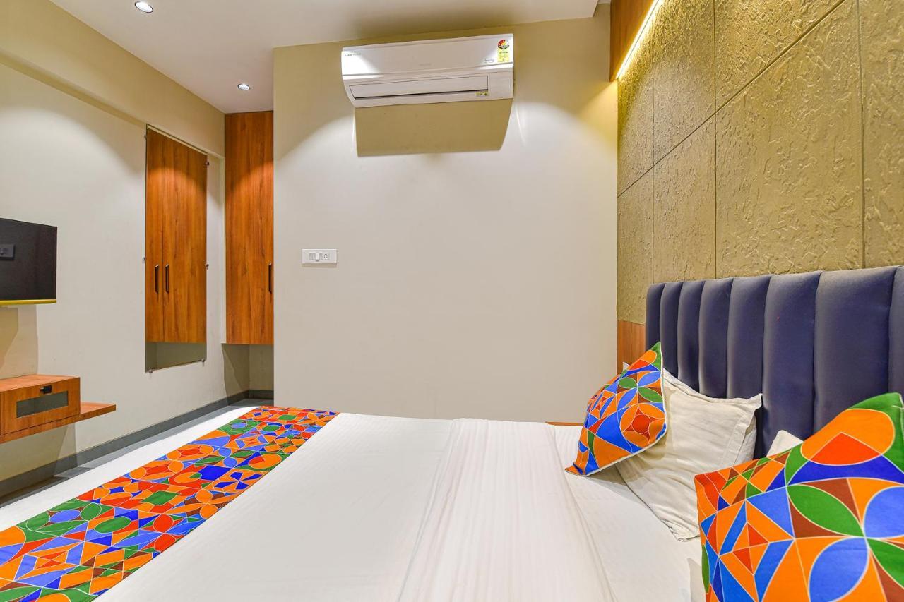 Fabhotel Udhna Inn, Near Udhna Junction Surat Zewnętrze zdjęcie